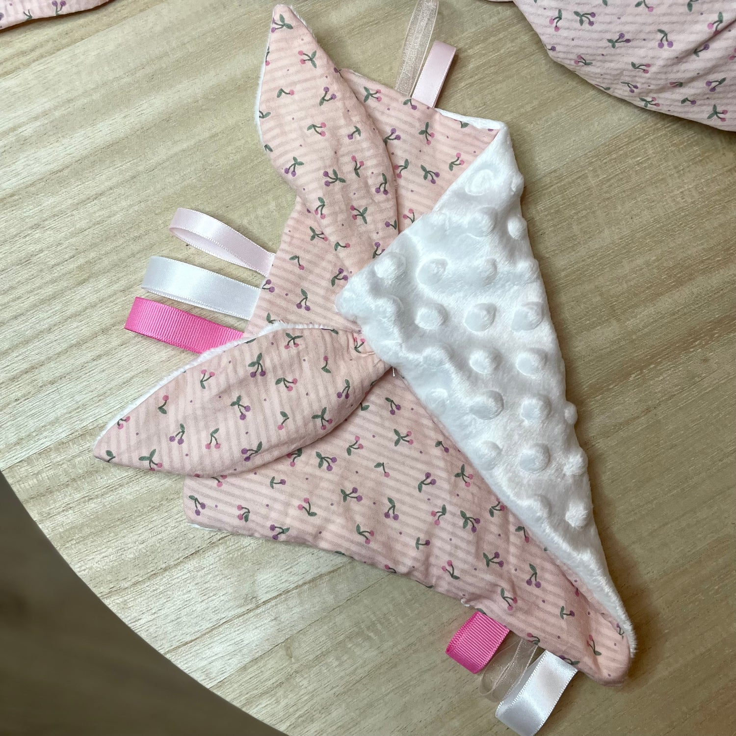Doudou étiquettes - Little Cherry