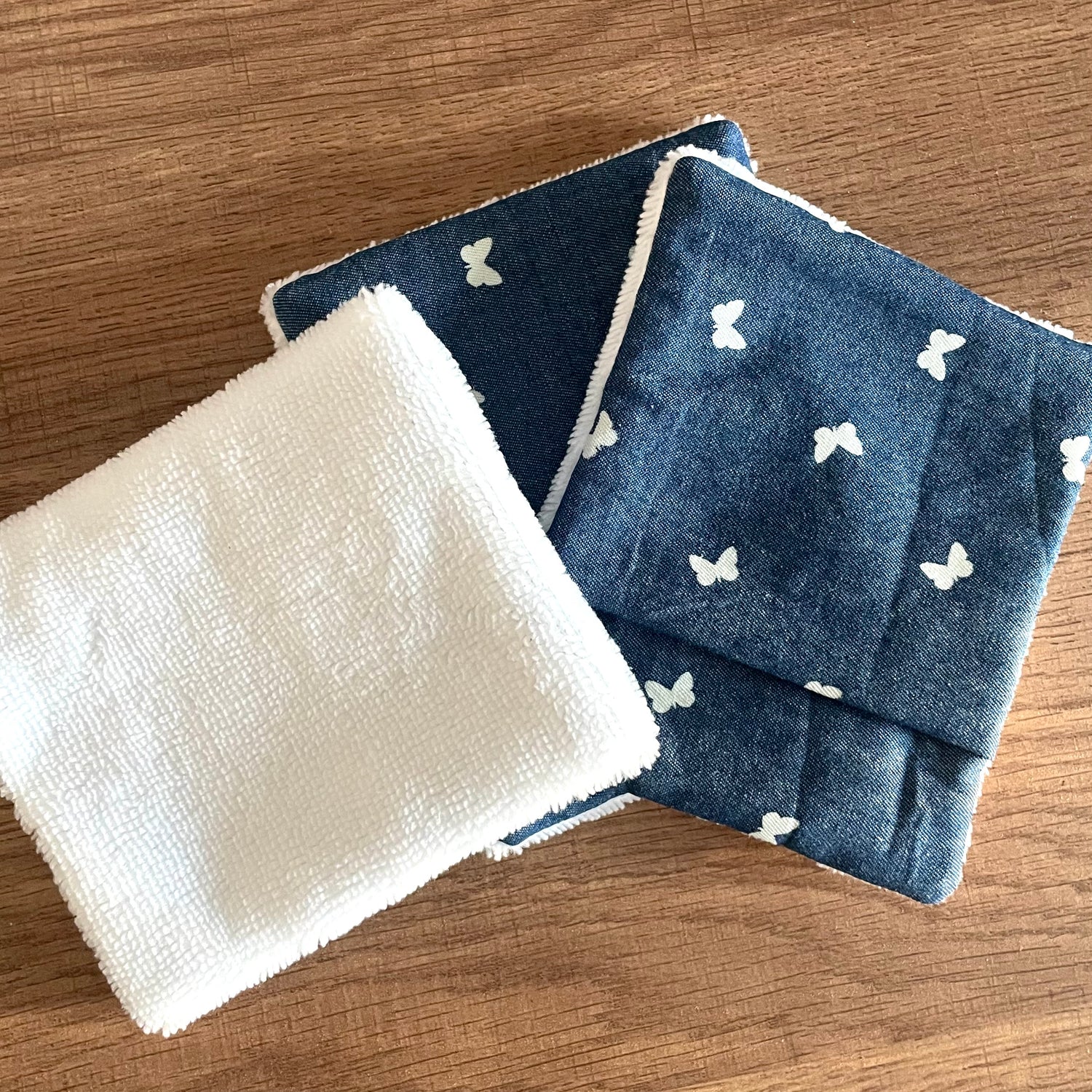 Débarbouillettes à revers