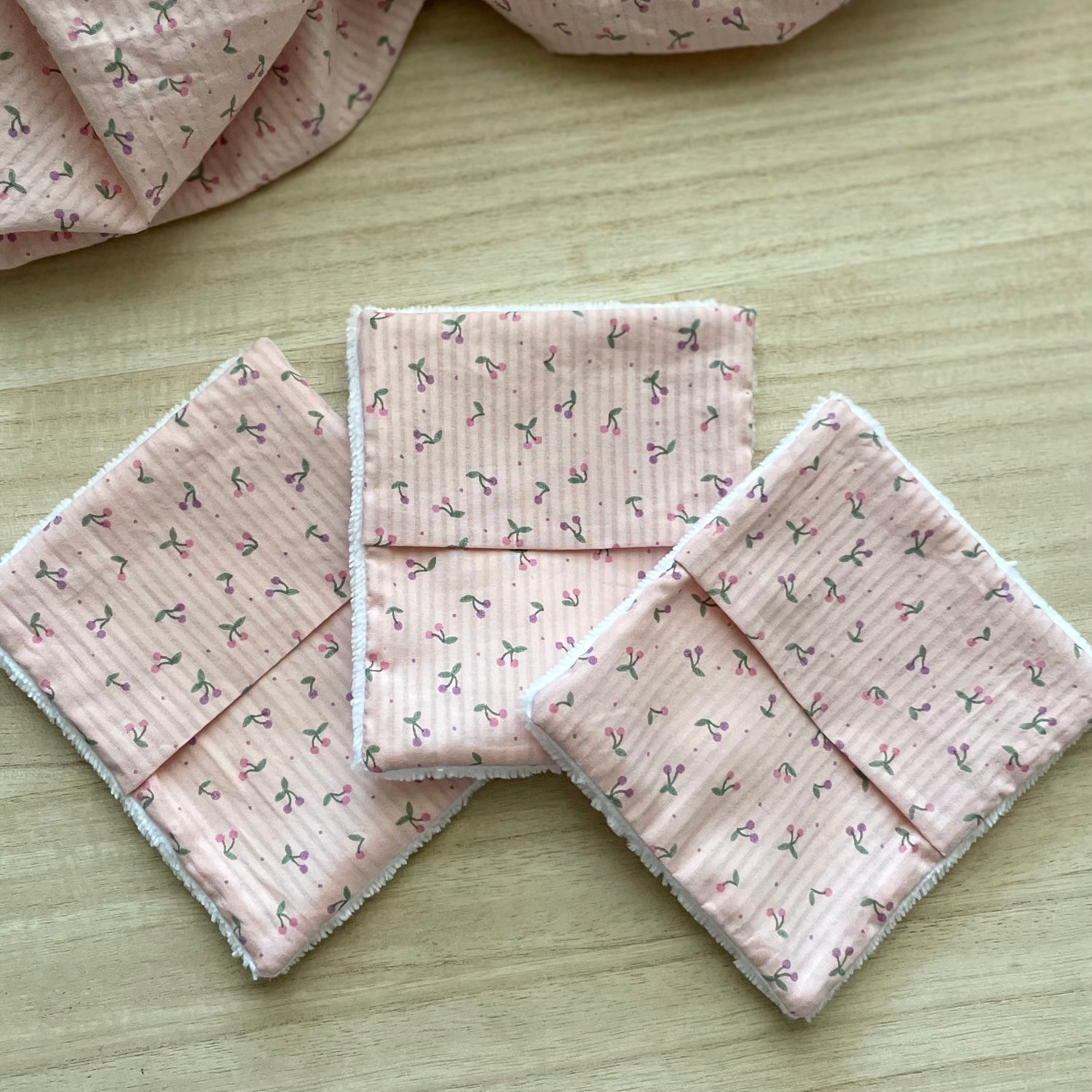 Débarbouillettes à revers